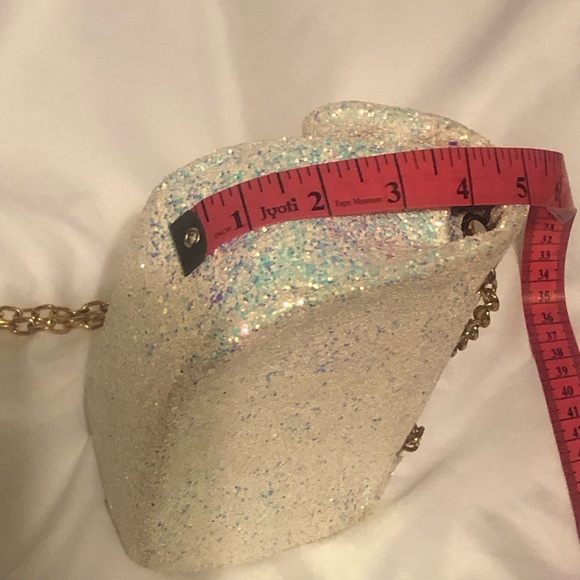 Crossbody - Picture 13 of 14